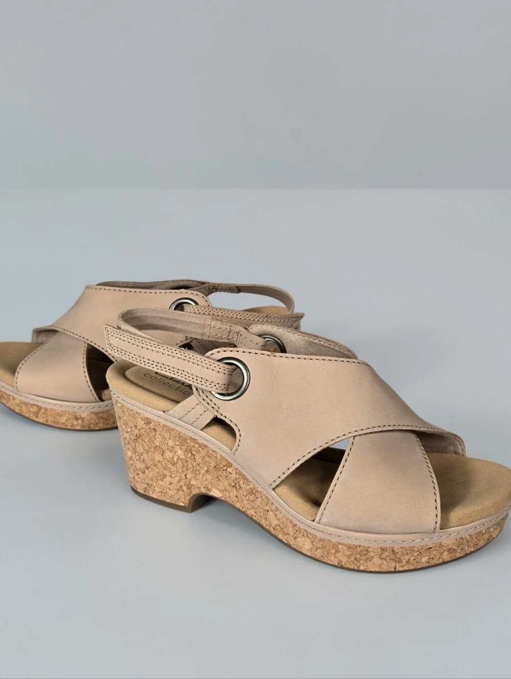 Clarks Giselle Loop Wedge Sandal Size 9 Khaki Sand Nubuck Slingback Cork